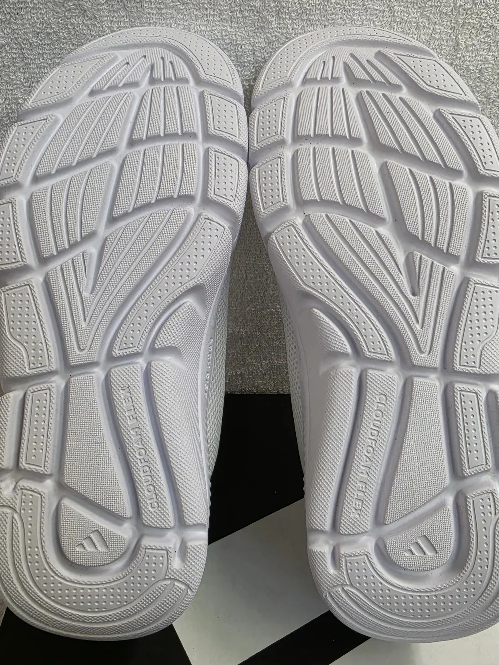 Adidas Cloudfoam Flex Laces Women's Size 6 White Silver Walking Shoes JS4891 NIB